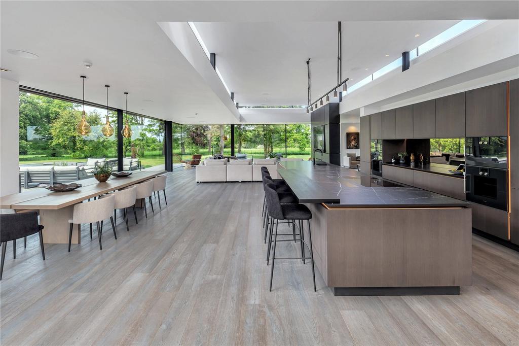 Kitchen/Dining