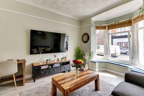 2 bedroom apartment for sale - Granada Road, Southsea