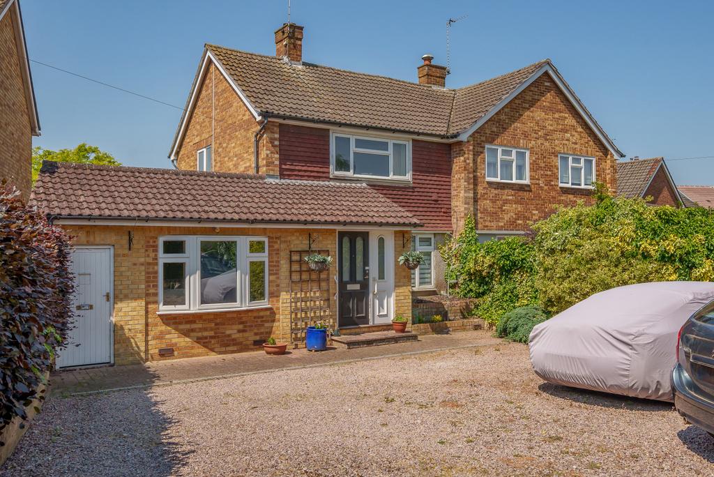 Eastwick Park Avenue, Great Bookham, KT23 3 bed semidetached house for