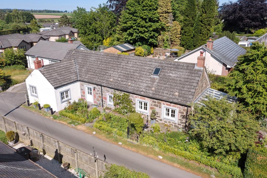 Lambourn, Wolfhill, Perthshire, PH2 6TQ 2 bed cottage £350,000