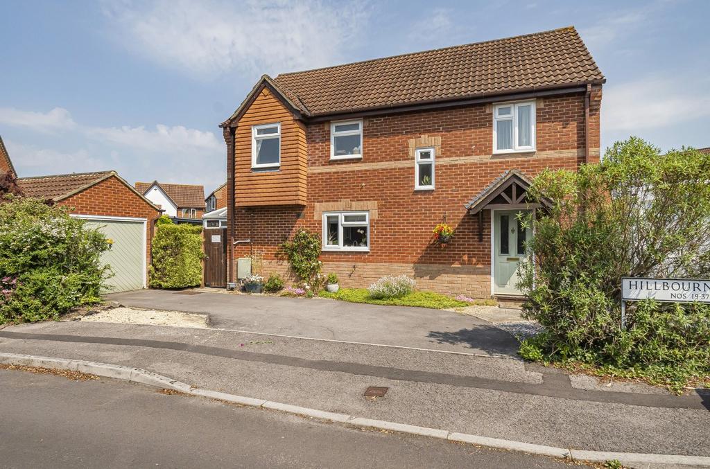 Hillbourne Close, Warminster, BA12 4 bed detached house for sale £440,000