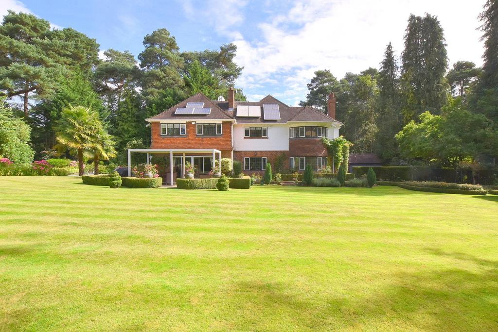 Byfleet Road, Cobham, KT11 6 bed detached house £3,100,000