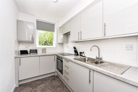 2 bedroom flat for sale, High Street, Petersfield, Hampshire