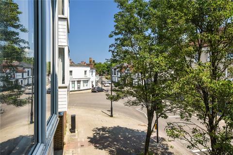 2 bedroom flat for sale, High Street, Petersfield, Hampshire