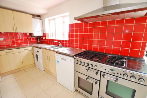 3 bedroom terraced house to rent, Bushy Hill Drive, Guildford, Surrey, GU1