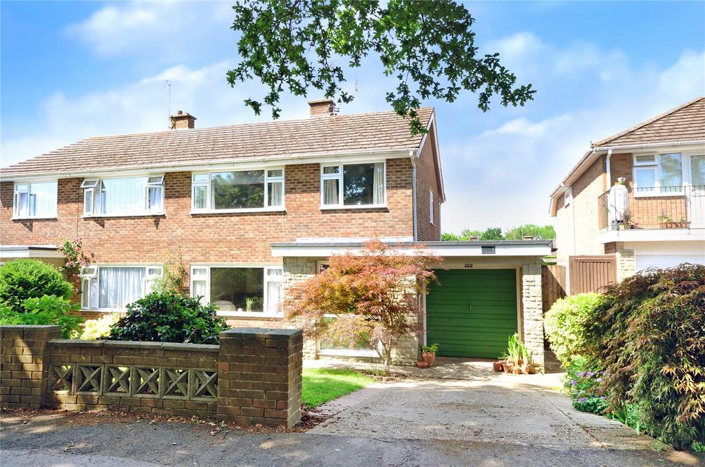 East Grinstead, West Sussex, RH19 3 bed semidetached house for sale