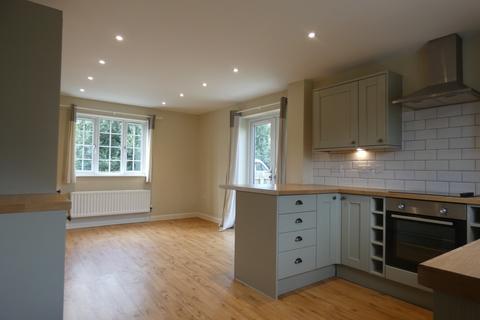 4 bedroom detached house to rent, Broad Chalke