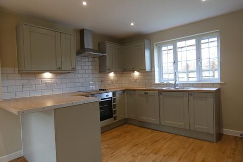 4 bedroom detached house to rent, Broad Chalke