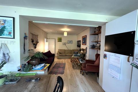 5 bedroom semi-detached house to rent, York Road, Headington, Oxford, Oxford, OX3