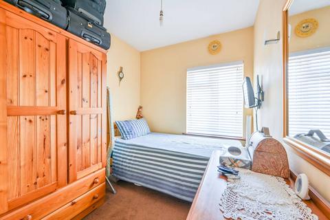 29 Biggin Avenue, Mitcham, CR4 3HN
