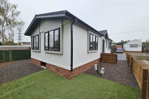 2 bedroom park home for sale - Swindon, Wiltshire, SN25
