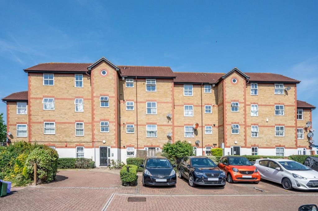 Square, Mitcham, CR4 2 bed flat for sale £270,000
