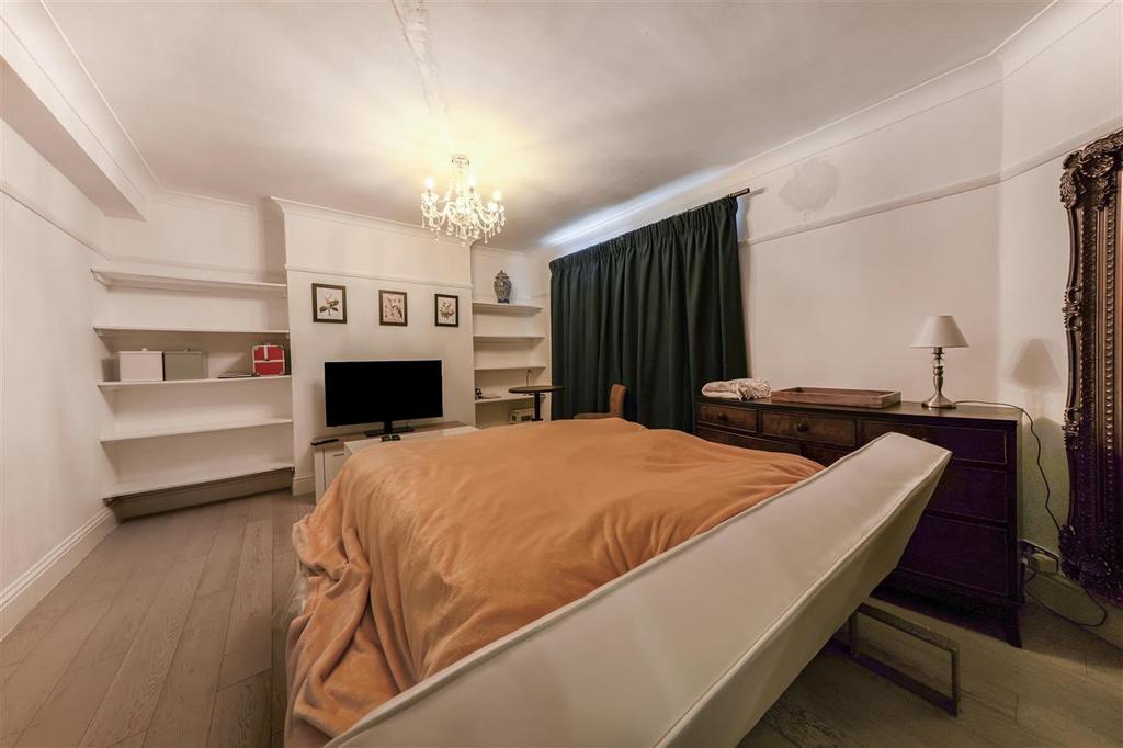 Edge Hill Court, Wimbledon, Wimbledon 2 bed apartment for sale £500,000