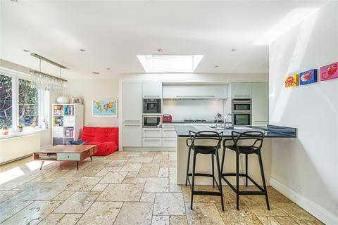 12 Clifton Road, London, N22 7XN
