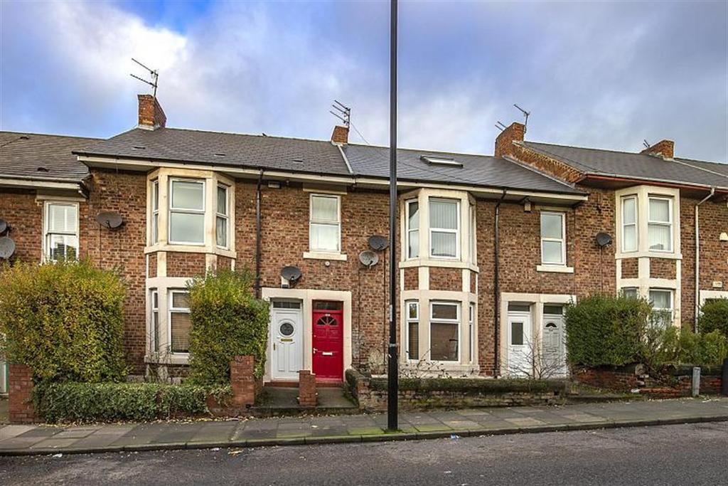 Warwick Street, Heaton, Newcastle Upon Tyne 3 bed flat £1,105 pcm (£