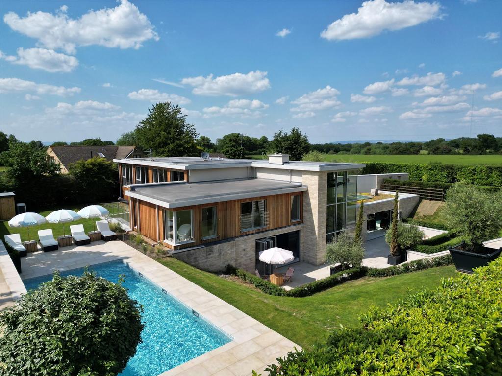 Bentham Lane, Bentham, Cheltenham, Gloucestershire, GL51 5 bed detached