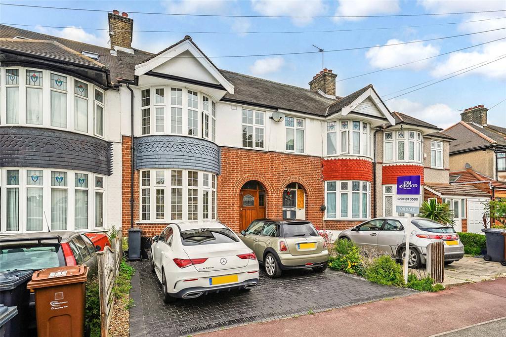 Cavendish Gardens, Leftley Estate, Barking, IG11 3 bed terraced house