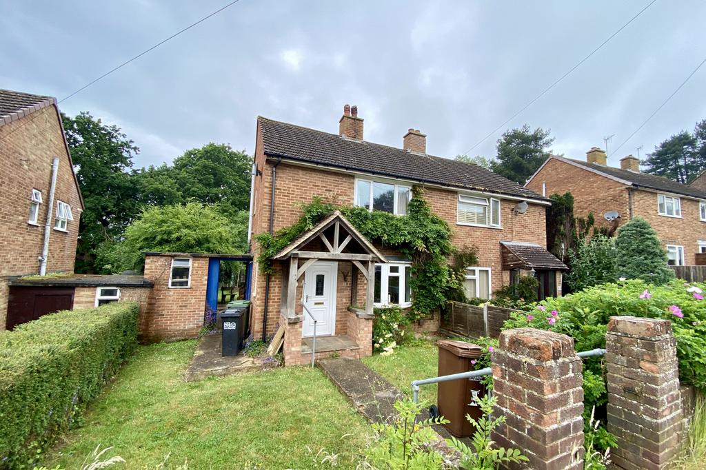 Jubilee Road, BexhillonSea, East Sussex, TN39 2 bed semidetached
