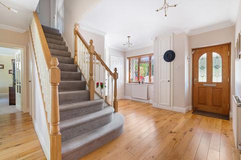 5 bedroom detached house for sale, Fetcham