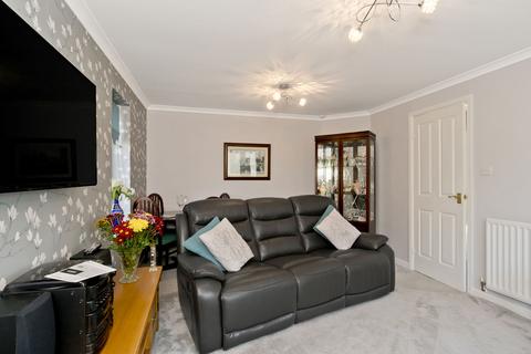 27/8 Greenpark, Edinburgh, EH17 7TB