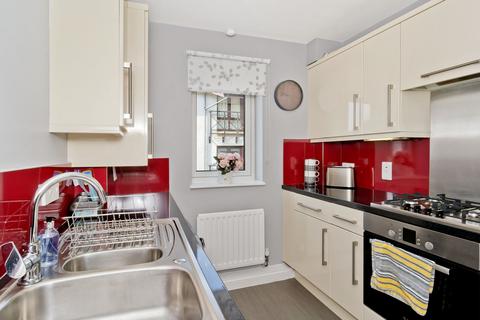 27/8 Greenpark, Edinburgh, EH17 7TB
