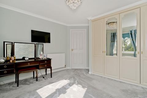 27/8 Greenpark, Edinburgh, EH17 7TB