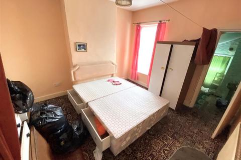 76 Glovers Road, Birmingham, B10 0JY