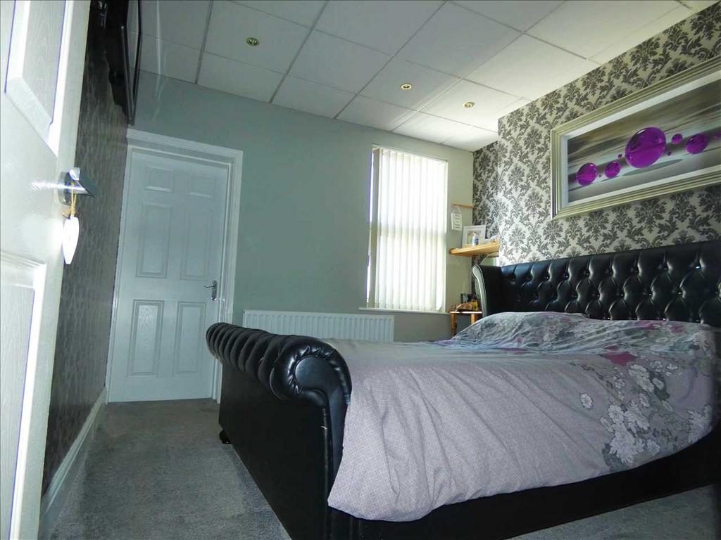 Bendroom One