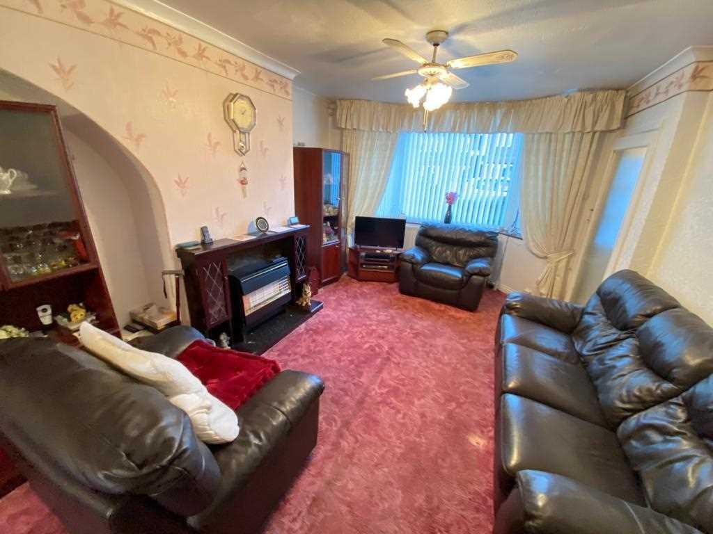 sheldon-birmingham-b26-3-bed-semi-detached-house-for-sale-220-000