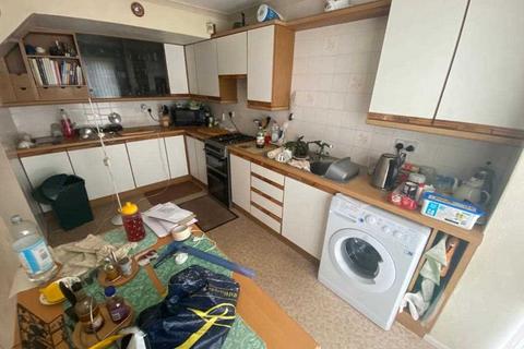 235 Rowood Drive, Solihull, B92 9LG