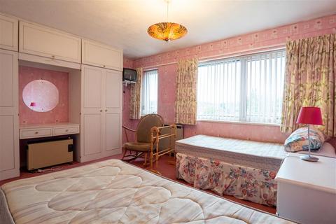 16 Bickenhill Park Road, Solihull, B92 7JP