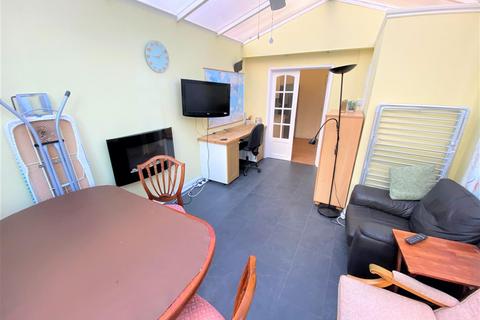 64 Clinton Road, Shirley, Solihull, B90 4RG