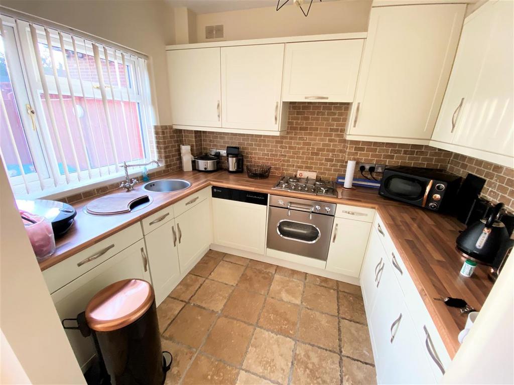 Fitted Kitchen