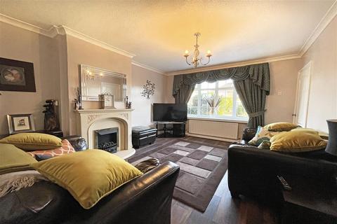 79 Chamberlain Crescent, Shirley, Solihull, B90 2DQ