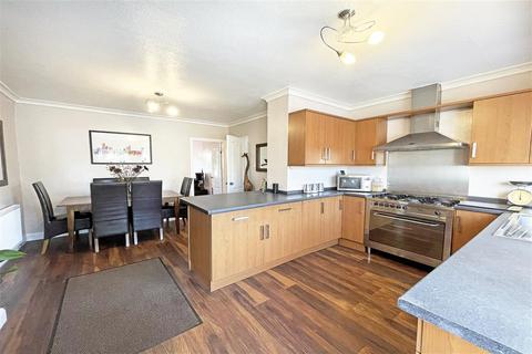 79 Chamberlain Crescent, Shirley, Solihull, B90 2DQ