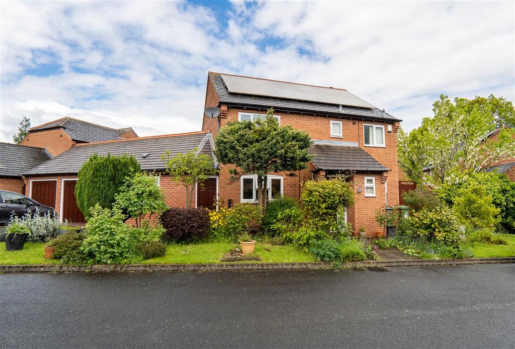 Solihull, Solihull B90 4 bed detached house for sale £615,000