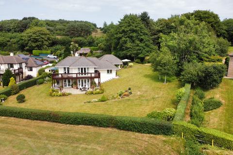 11 Bowood Park, Lanteglos, Camelford, PL32 9LA