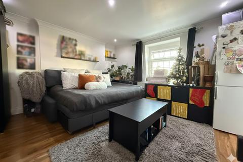 Rucklidge Avenue, London, NW10