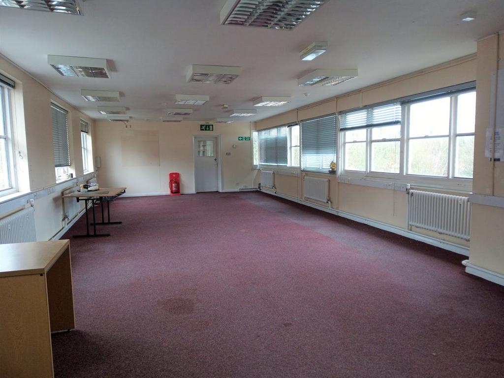 Internal office 2.jpg