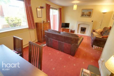 3 bedroom terraced house for sale - Sonning Way, Leicester