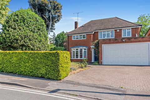 1 Swallow Close, Rickmansworth, WD3 7DZ