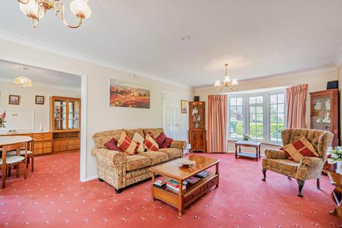 1 Swallow Close, Rickmansworth, WD3 7DZ