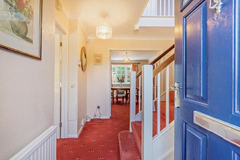 1 Swallow Close, Rickmansworth, WD3 7DZ