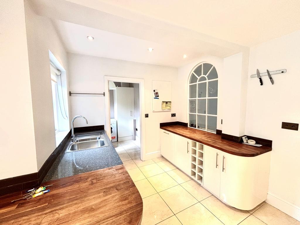 Kitchen 2