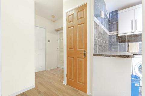2 bedroom apartment for sale - Malcolm Close, Nottingham, Nottinghamshire, NG3 5AP