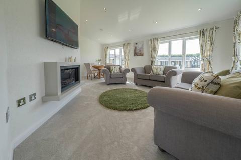 2 bedroom park home for sale - Yarwell Northamptonshire