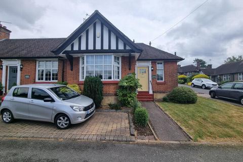 2 bedroom bungalow for sale - Chalet Estate, Hammers Lane, NW7