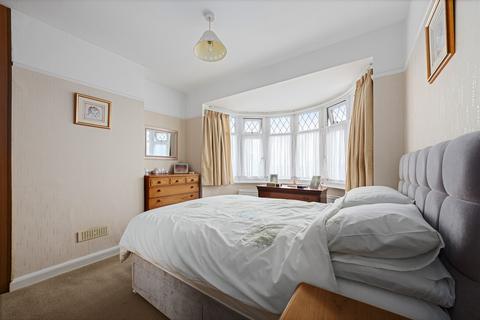 17 Cray Road, Belvedere, DA17 6NB
