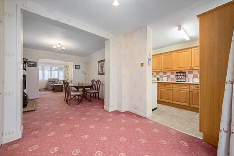 17 Cray Road, Belvedere, DA17 6NB