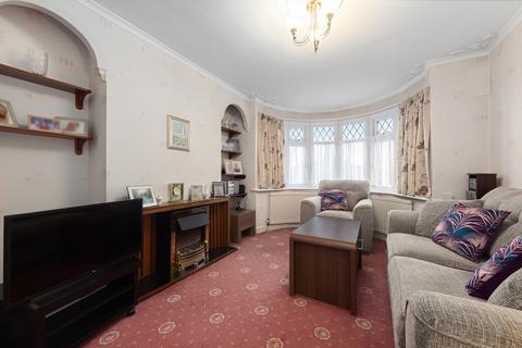 17 Cray Road, Belvedere, DA17 6NB